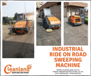 Road Sweeper for All the Cleaning Purposes